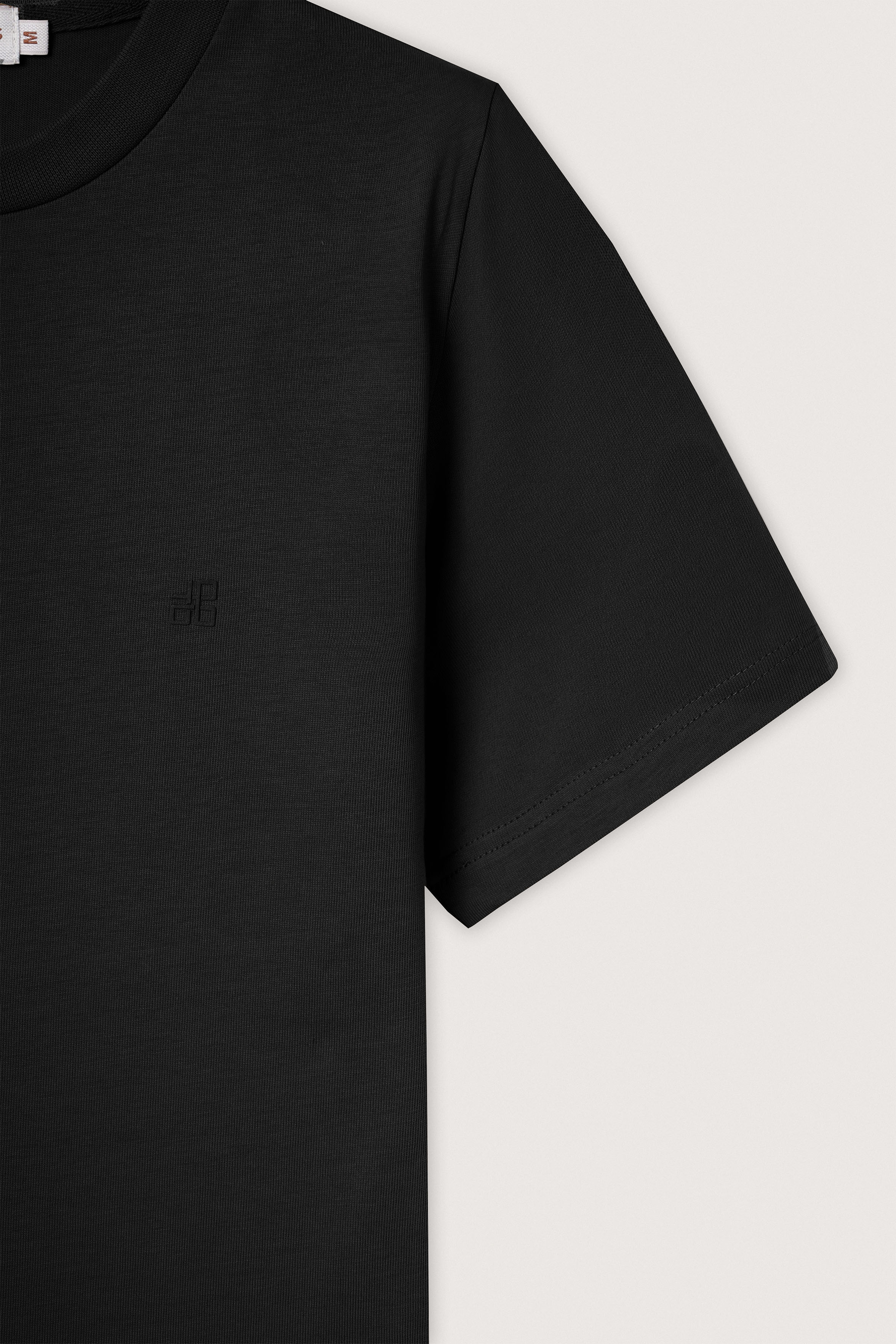 Black Basic Round T-Shirt - Image 3