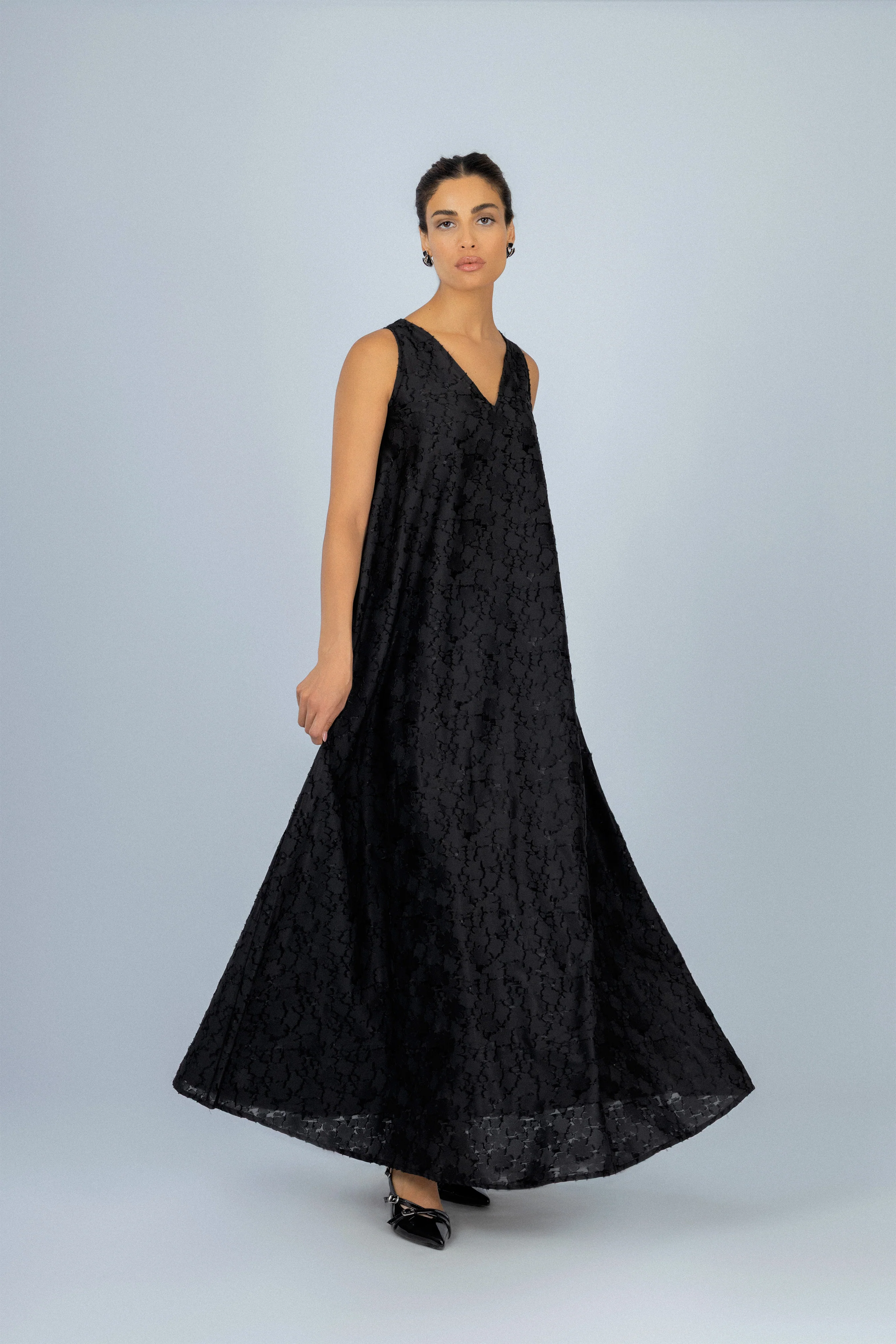 Black Jacquard Long Classic Dress - Image 5