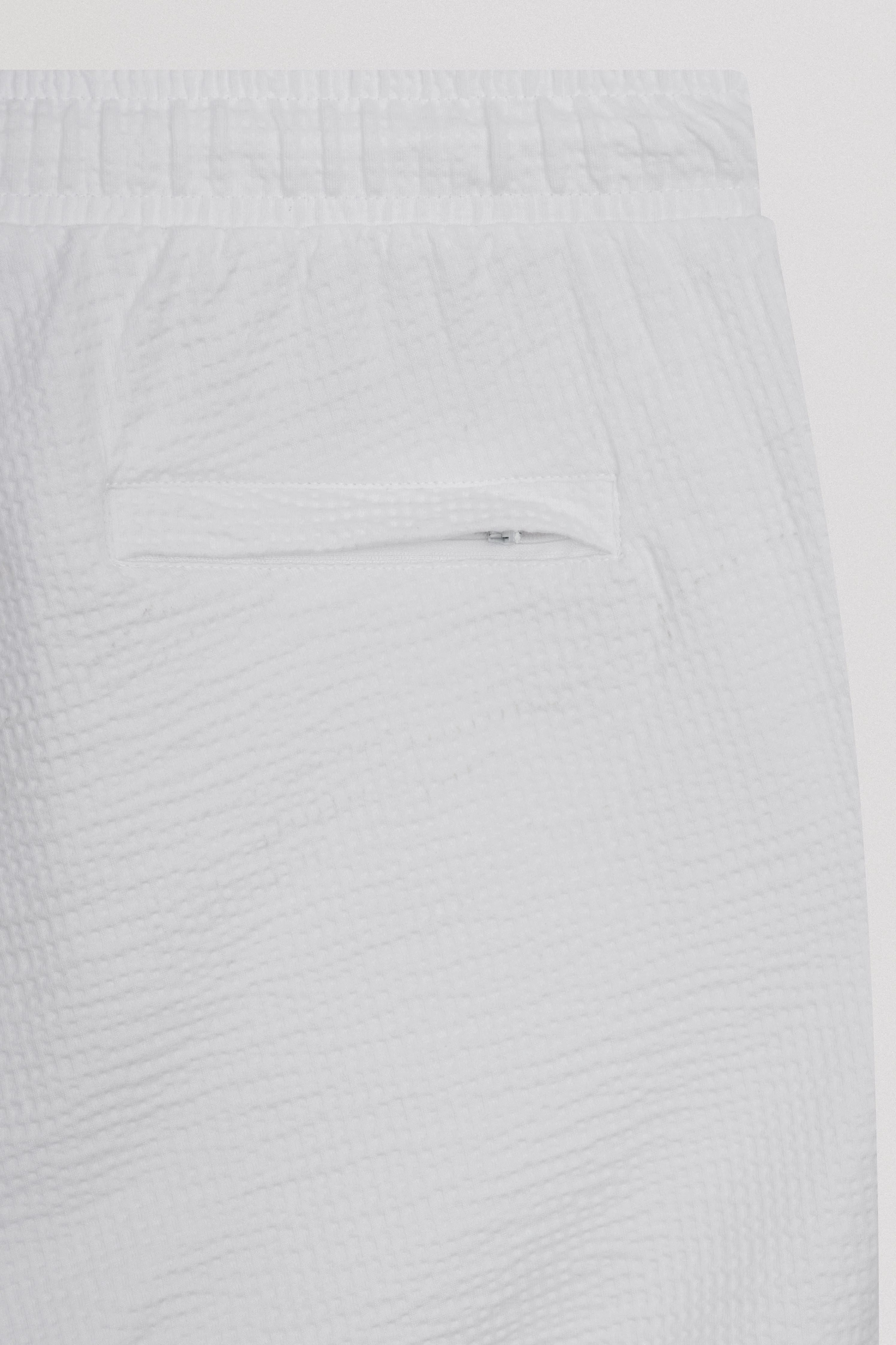 Jacquard White Mens Set - Image 7