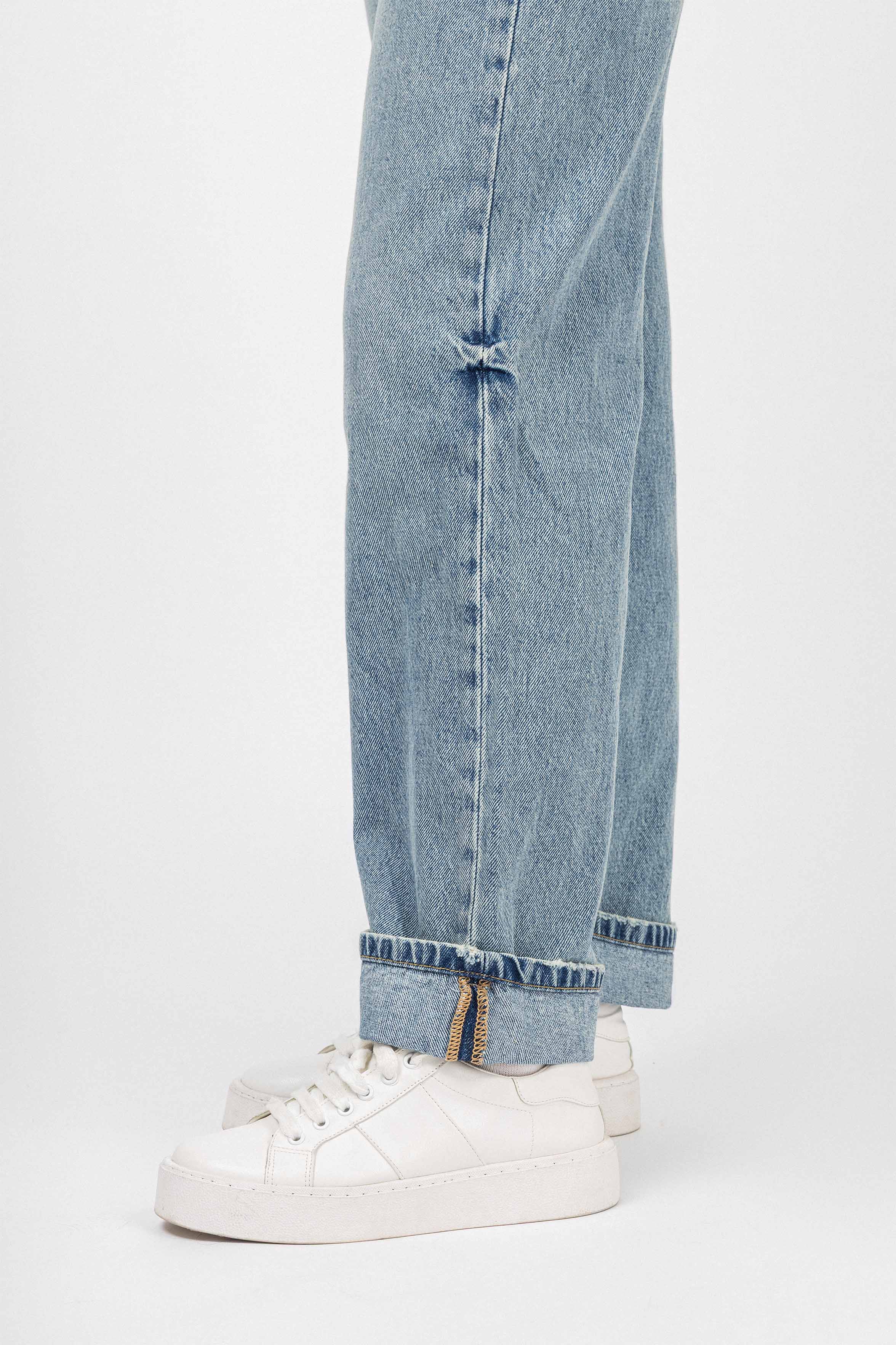 Light Blue Washed Straight Jeans - Image 4
