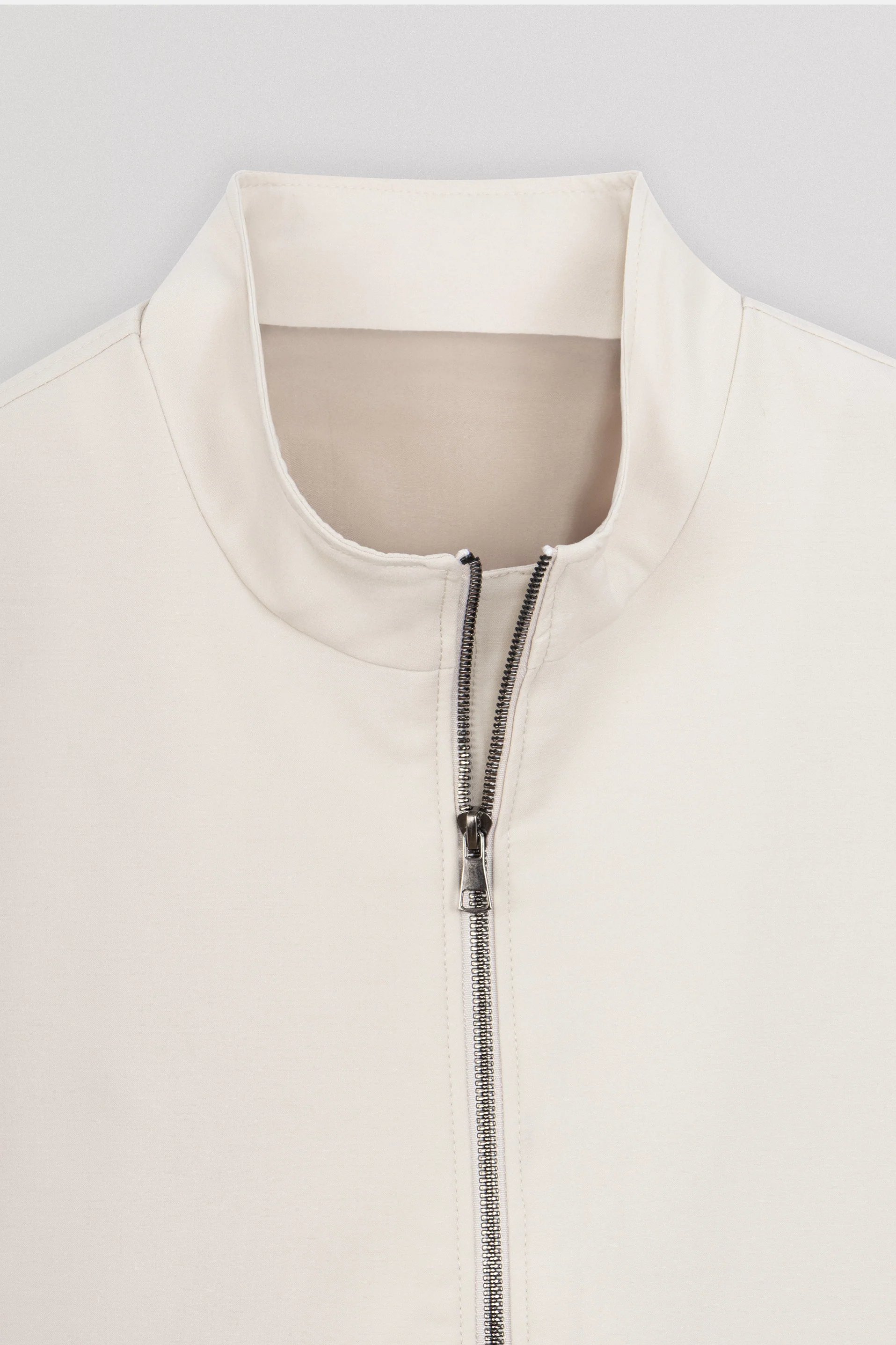 Off White Zip-Up Vest - Image 2