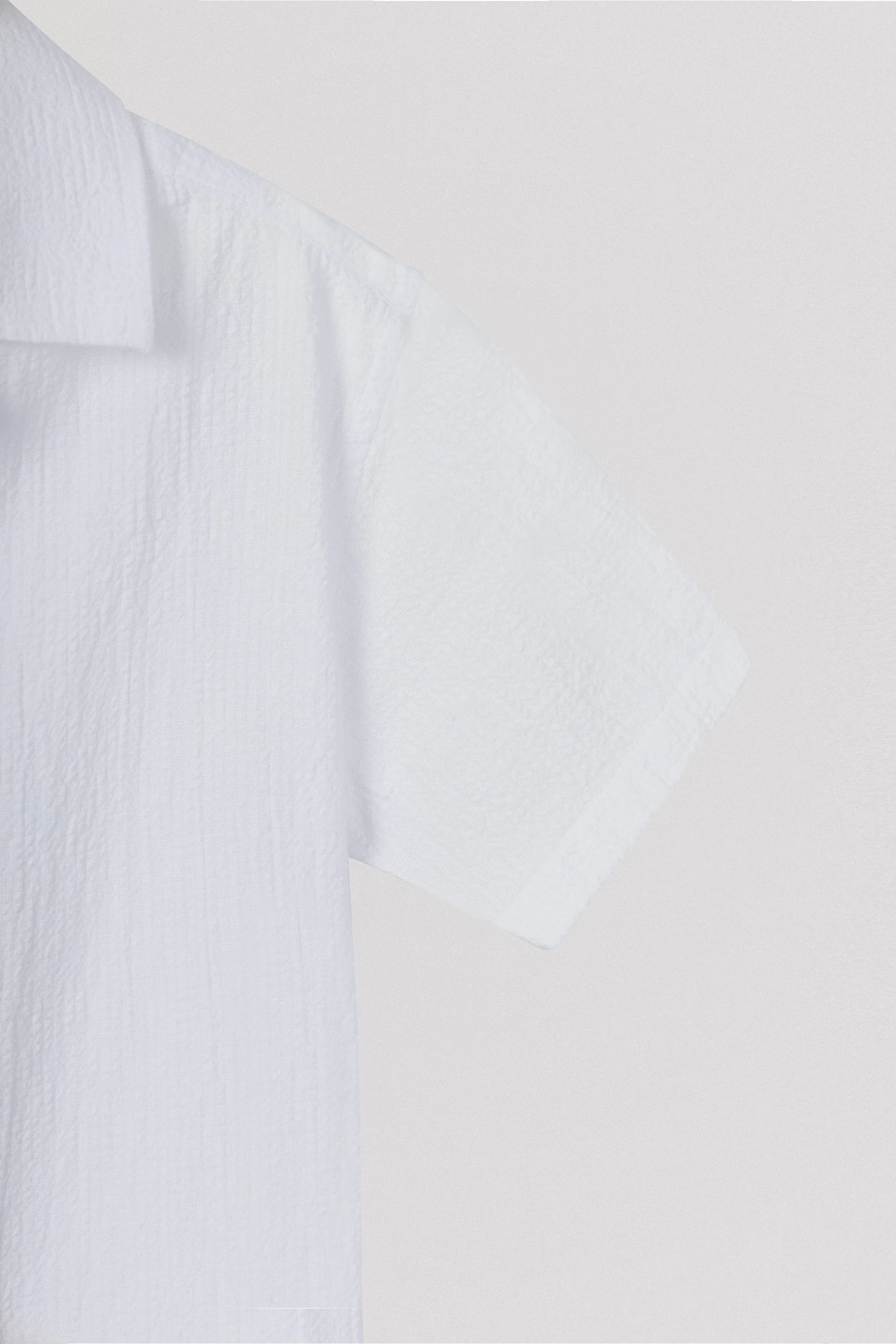 Patterned White Short Sleeves Shirt - Image 6
