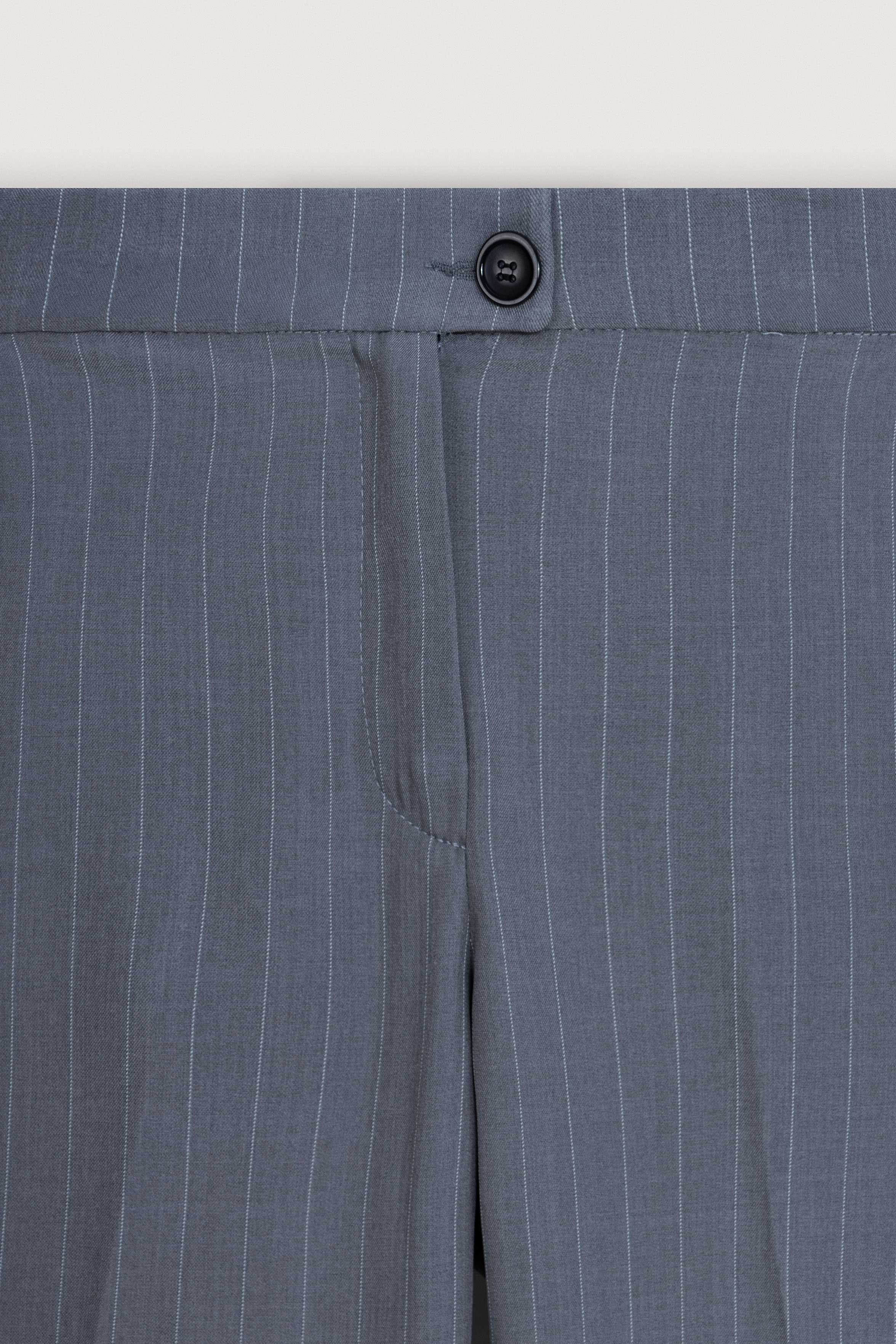 Gray Sleeveless Women's Classic Set - Image 6