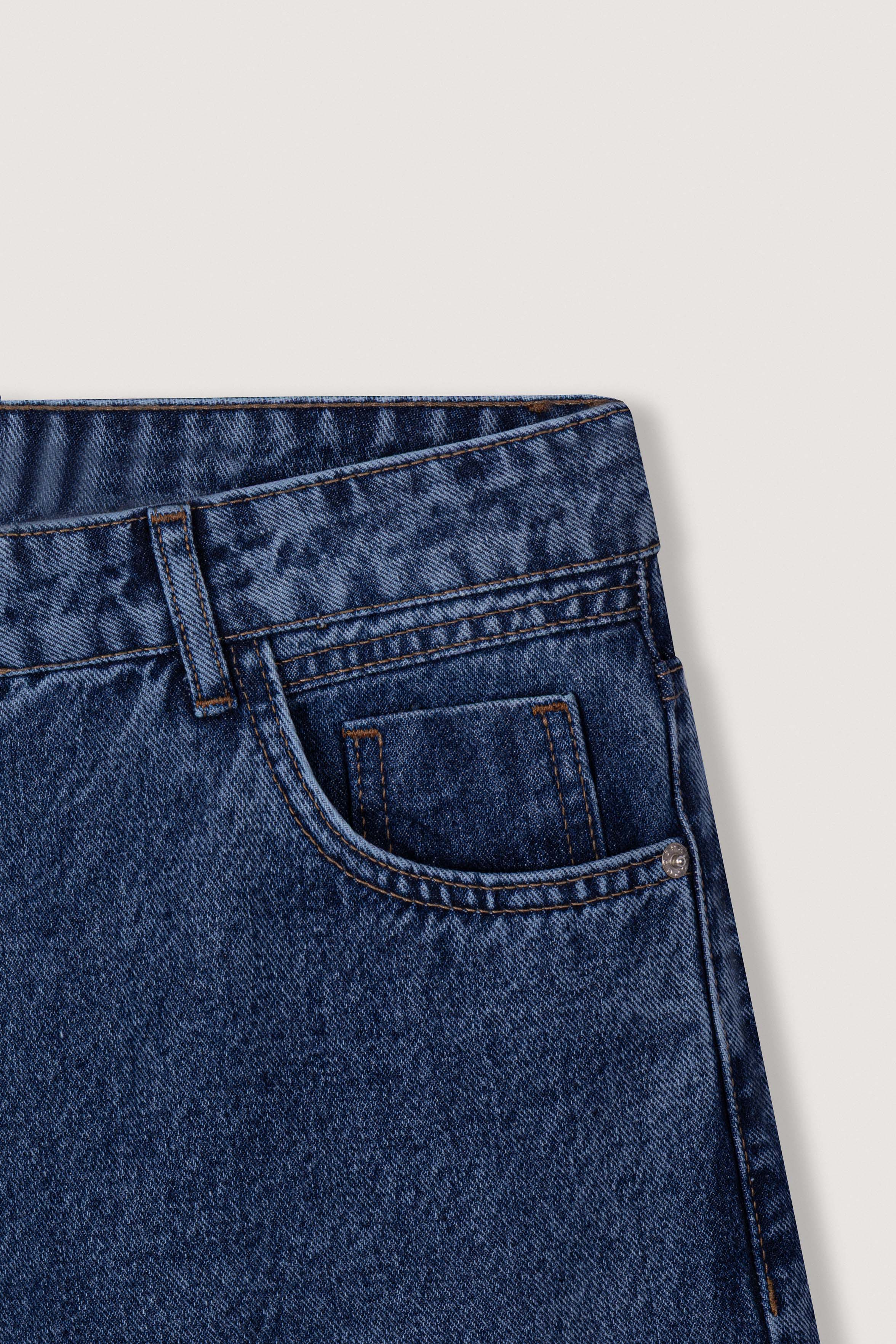 Medium Wash Wide-Leg Women's Jeans Pants - Image 3