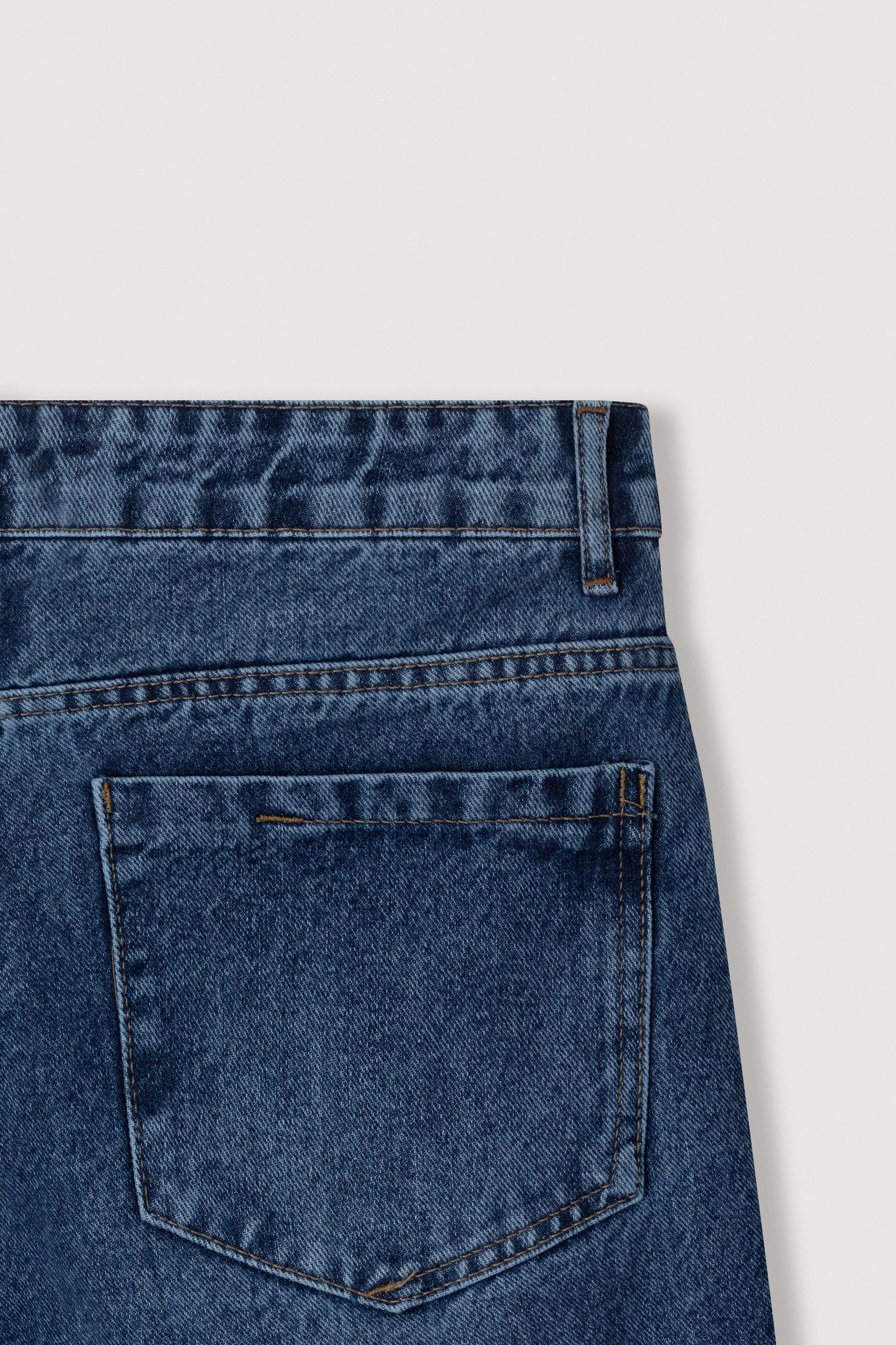 Medium Wash Wide-Leg Women's Jeans Pants - Image 4